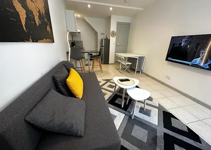 Le Saint Maixent, Maison De Ville, Baby Foot, Wifi