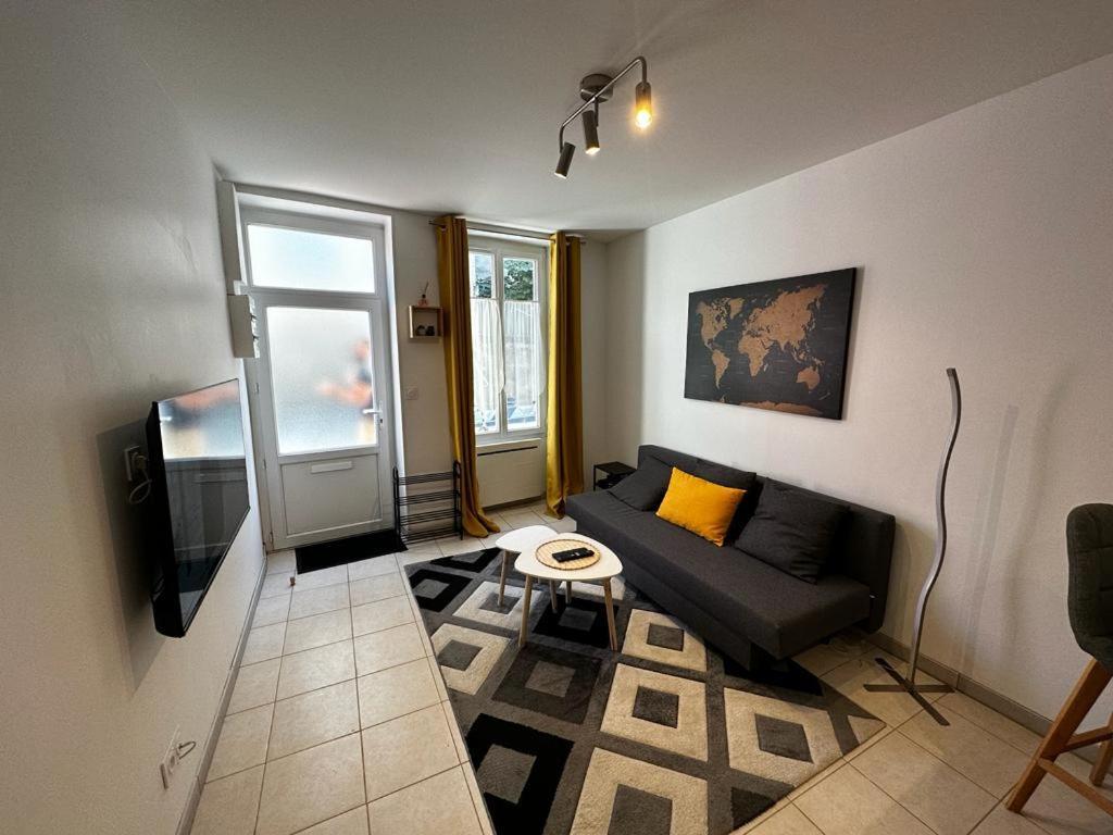 Le Maixent, Maison De Ville, Baby Foot, Wifi Apartment