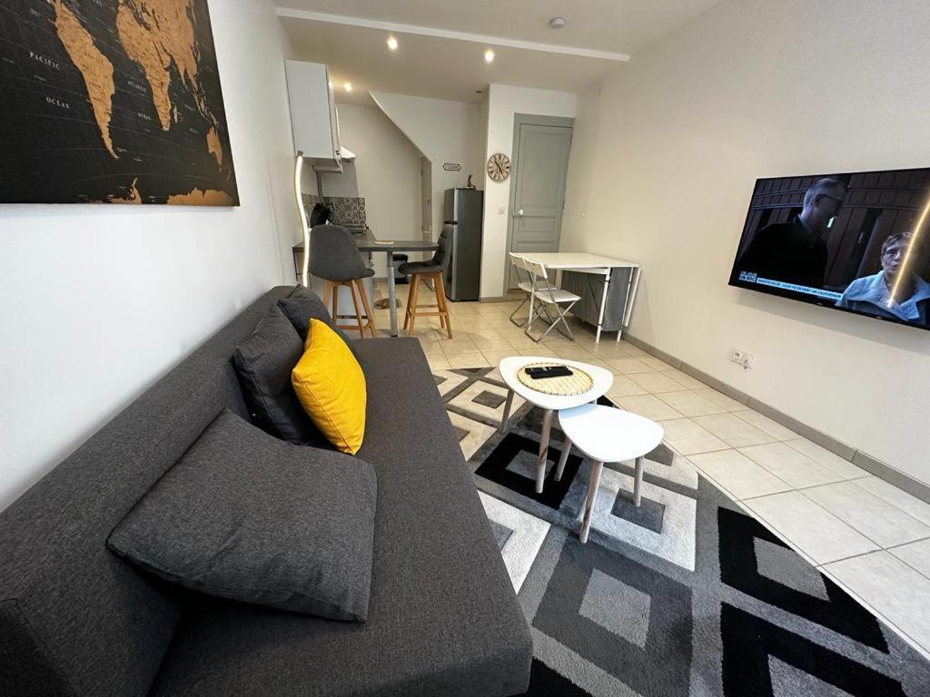 Le Maixent, Maison De Ville, Baby Foot, Wifi *